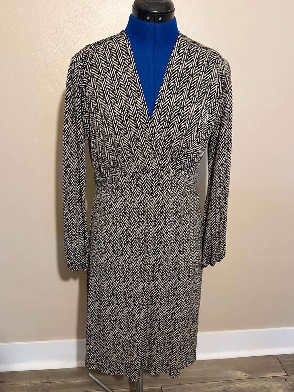 Veronica M Black Cream Herringbone Print Wrap Dress Size Large